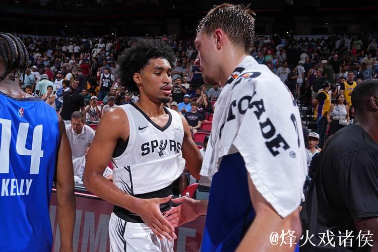 哈珀准绝杀 马刺战胜鹈鹕 哈珀准绝杀 马刺战胜鹈鹕